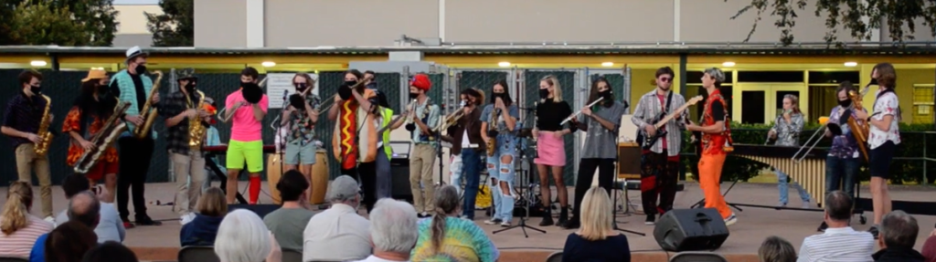 Rio Band Performing On The Outdoor Stage